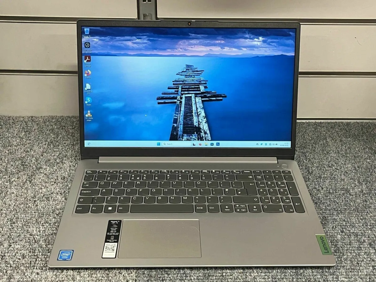 Lenovo Ideapad 1i