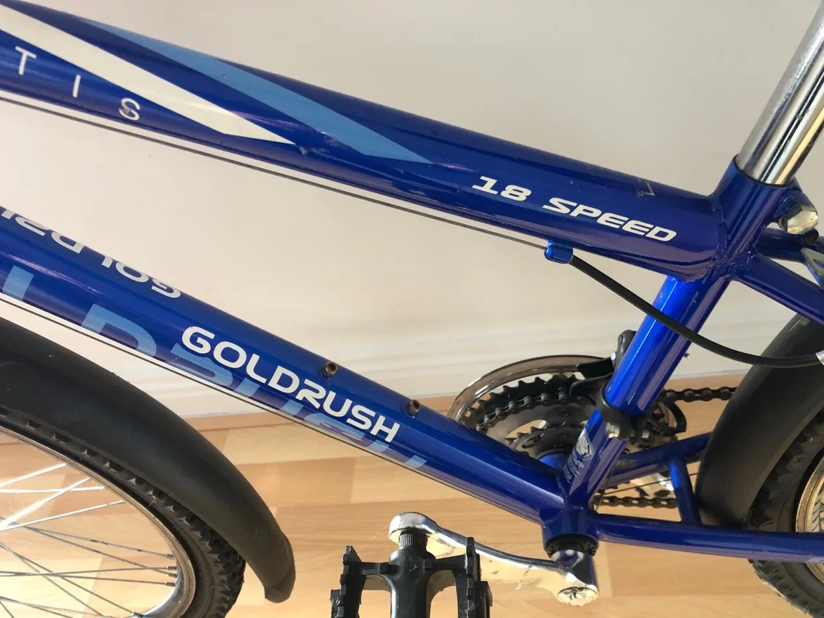 Mountain Bike 18 Speed Excellent Condition - Image 2