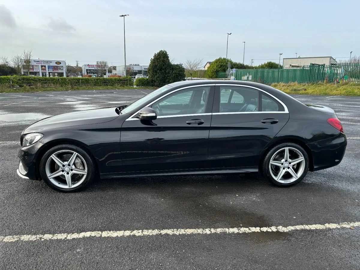 Mercedes-Benz C-Class 250D AMG LINE AUTO - Image 3
