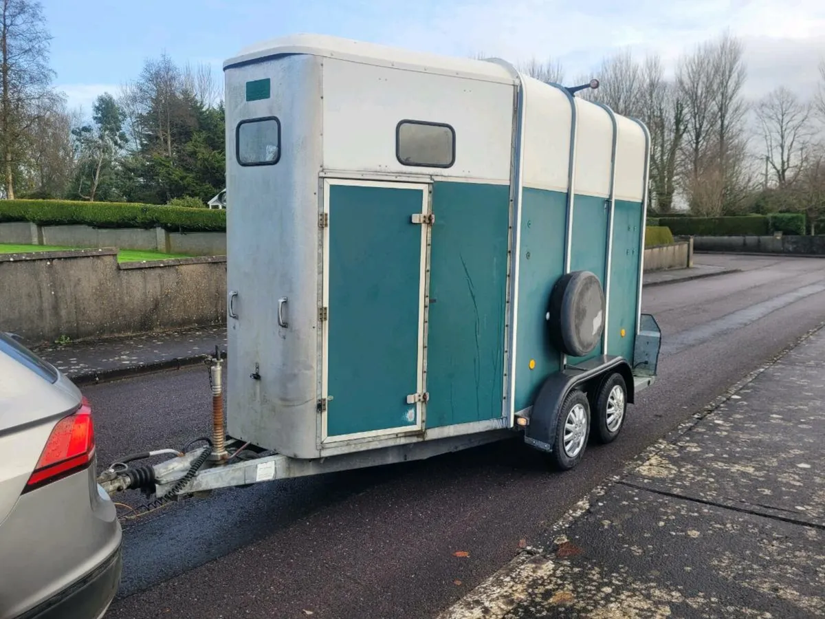 Ifor Williams double horse box fully serviced - Image 1