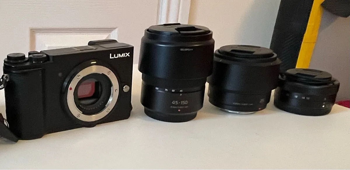 Panasonic Lumix DC-GX9 and 3 lenses - Image 3