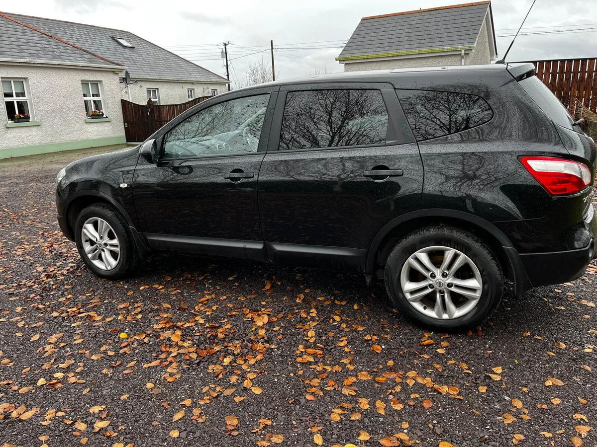 Nissan Qashqai +2 1.5 dXE Full Pan Roof - Image 4