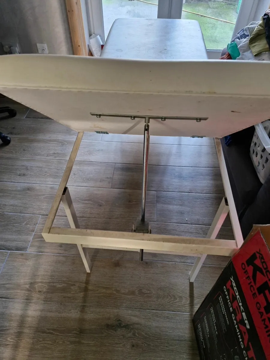 Massage Treatment Bed - Image 3