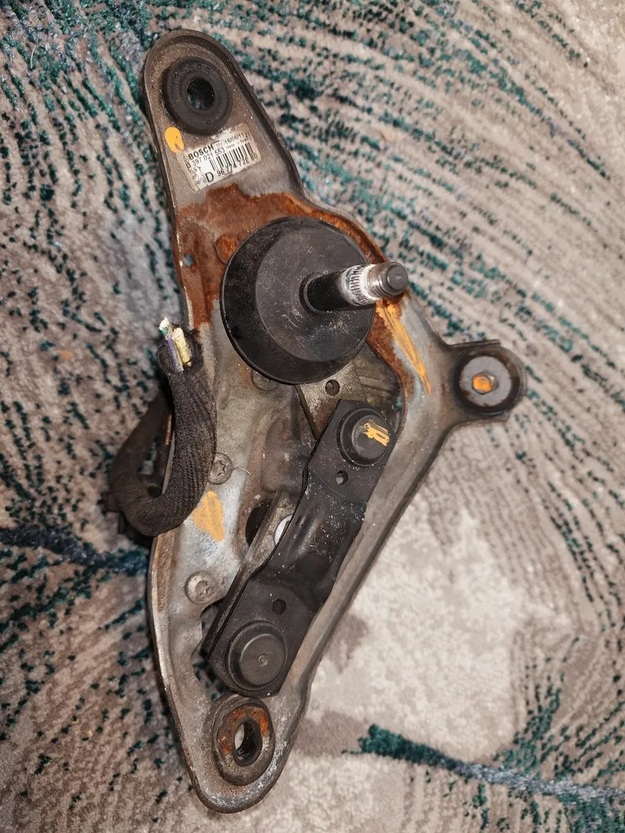 Peugeot 508 wiper motor - Image 3