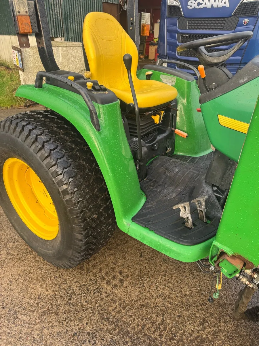 John Deere Compact Tractor - Image 4