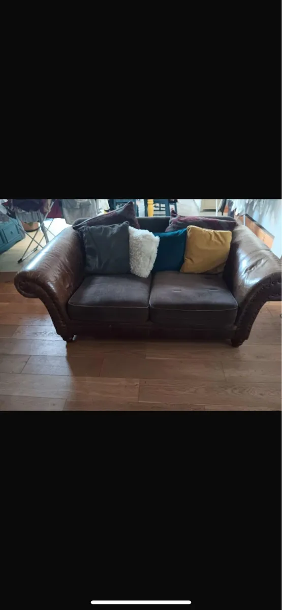 3 piece sofa - Image 2