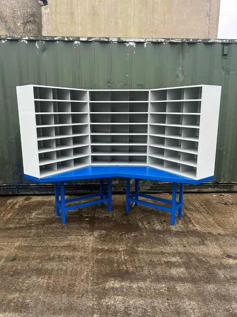 Workbench with shelving - Image 3