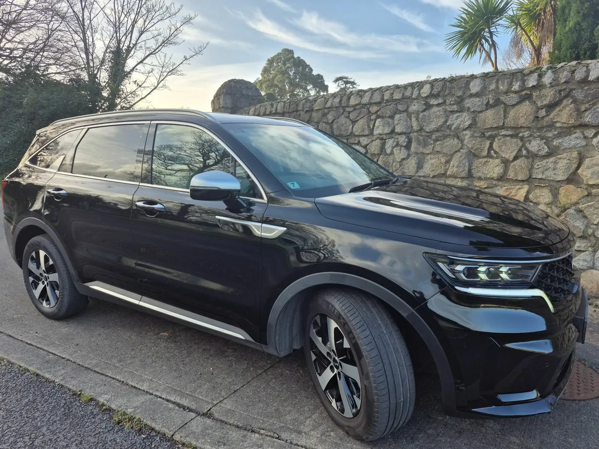 Kia Sorento 2023 - Image 2
