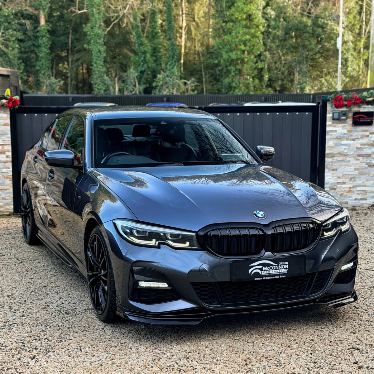2020 (201)  BMW 330e M-SPORT 290BHP *BEST VALUE - Image 3