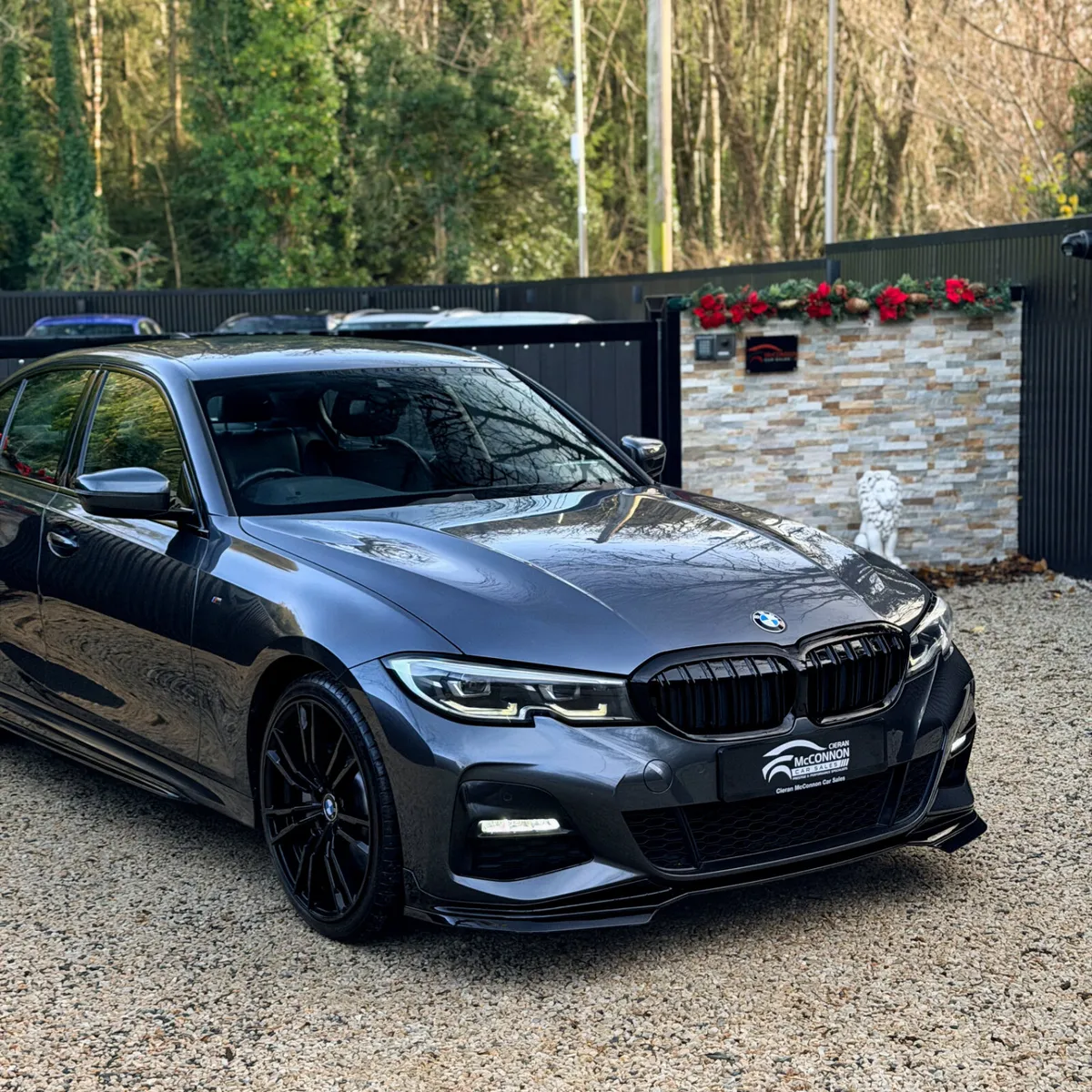 2020 (201)  BMW 330e M-SPORT 290BHP *BEST VALUE - Image 2