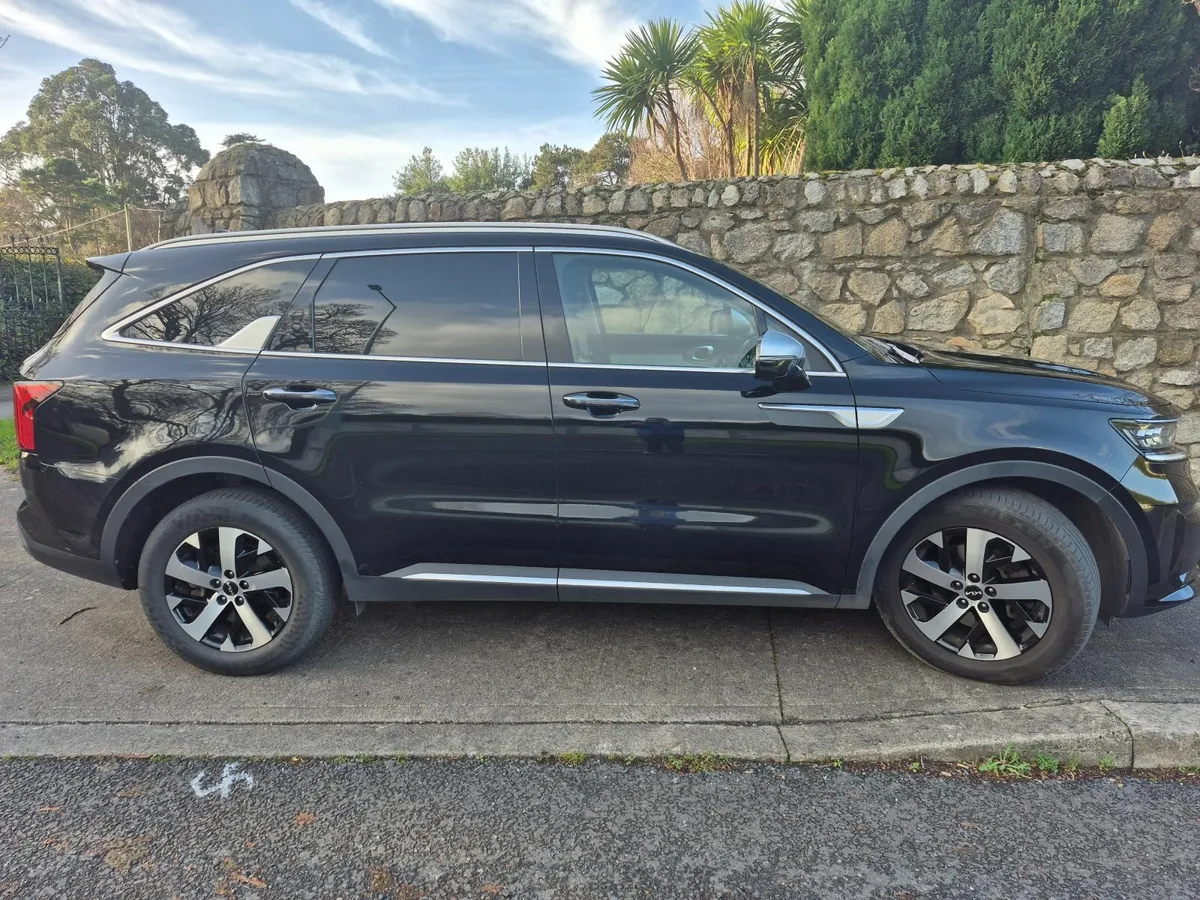 Kia Sorento 2023 - Image 3
