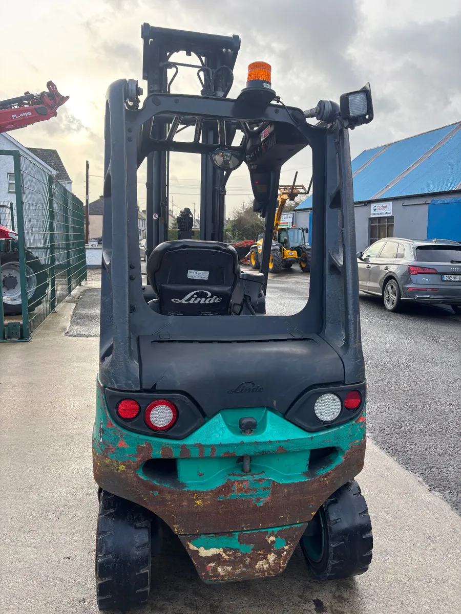 Linde E25 Forklift - Image 4