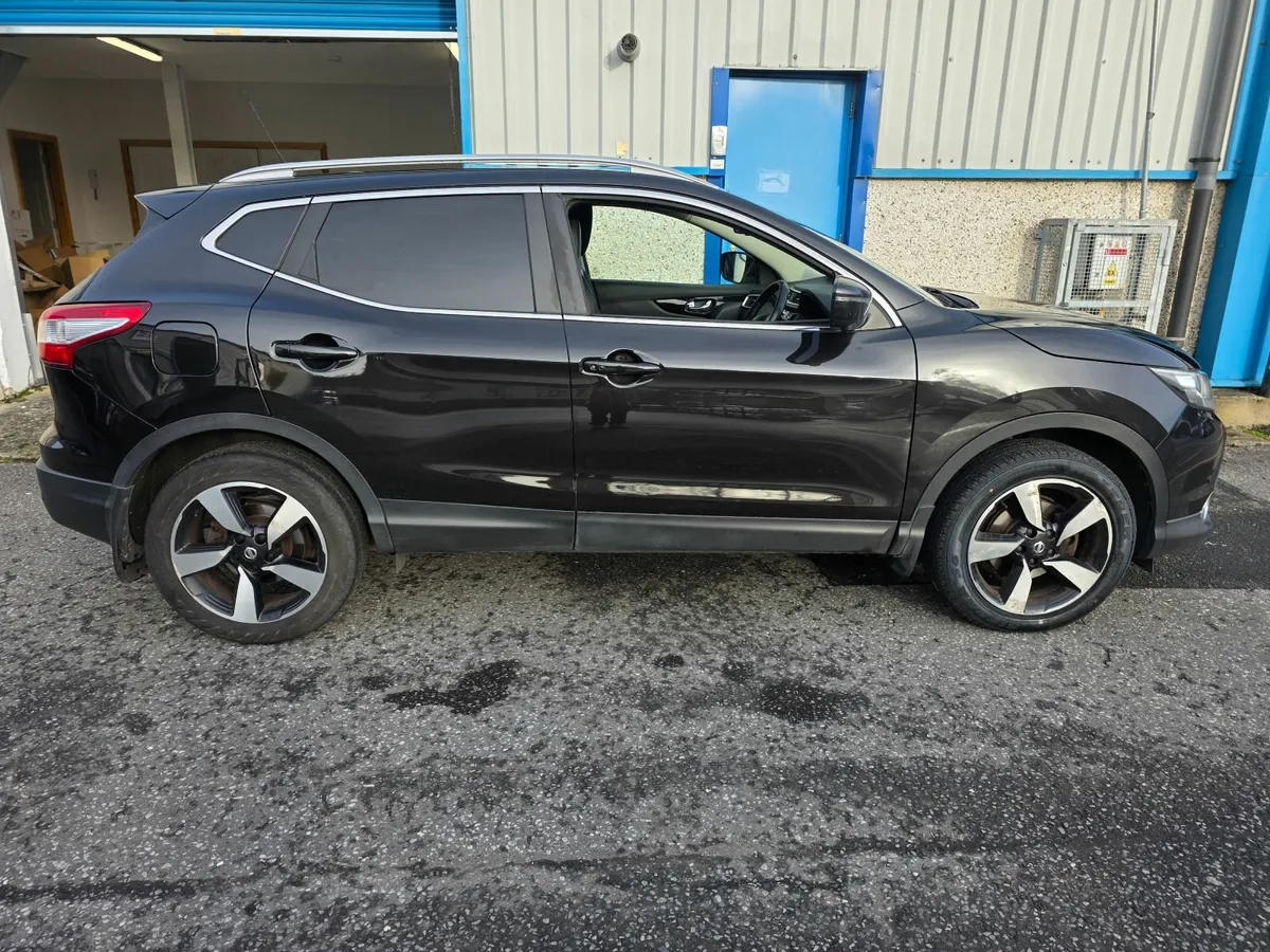 Nissan Qashqai 2017 2 Seater Commercial - Image 1