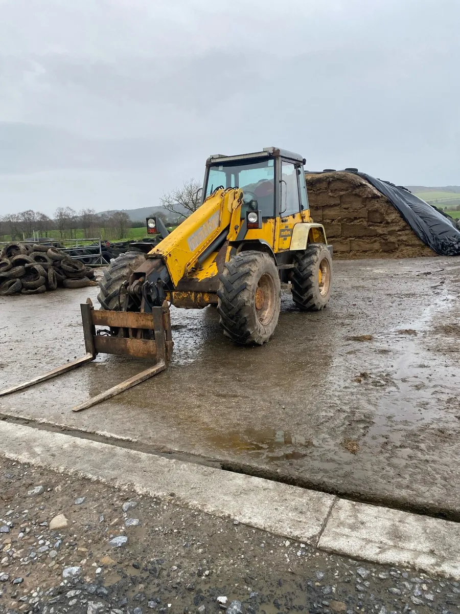 Matbro 250.   Loader - Image 2