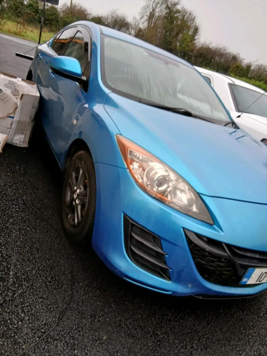 Mazda 3 - Image 2
