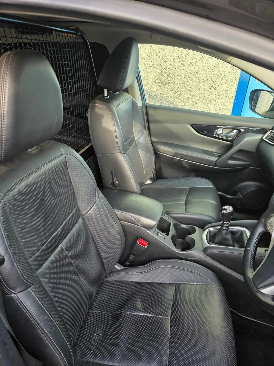 Nissan Qashqai 2017 2 Seater Commercial - Image 4