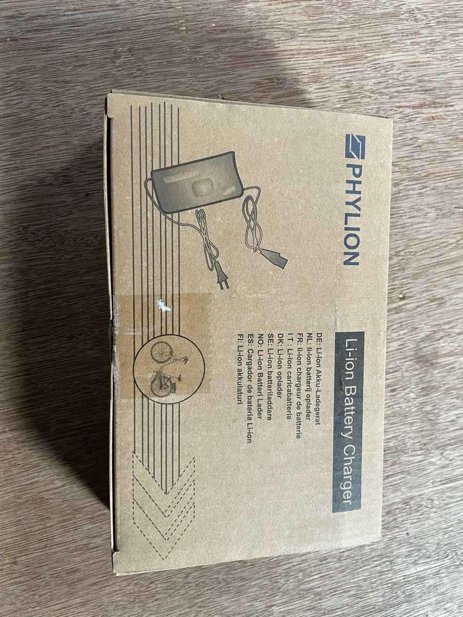 Carerra ebike charger - Image 1