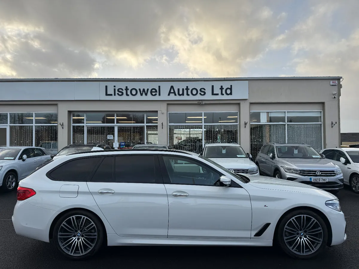 181 BMW 523D M-SPORT ESTATE 2.0D 190BHP AUTOMATIC - Image 1