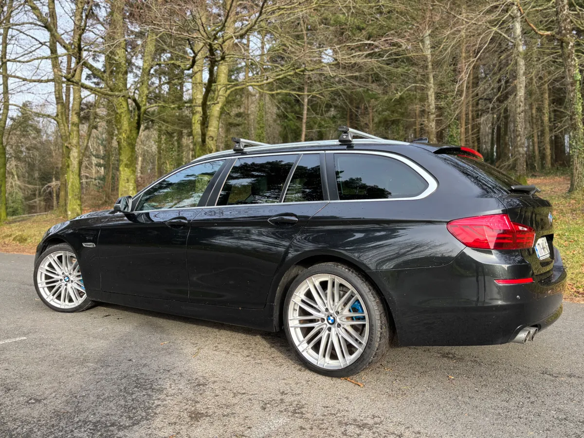 2017 BMW 5-Series 520D estate automatic - Image 3