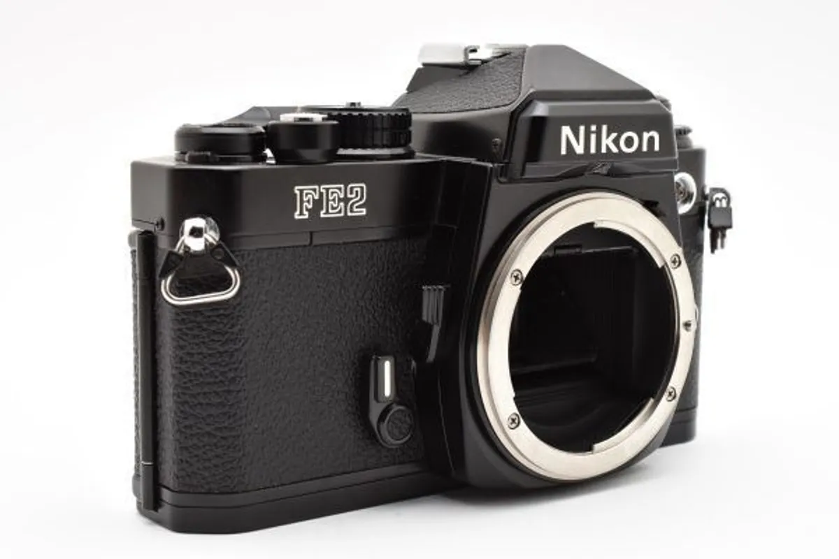 Nikon FE2 Black SLR 35mm Film camera Honeycomb - Image 3