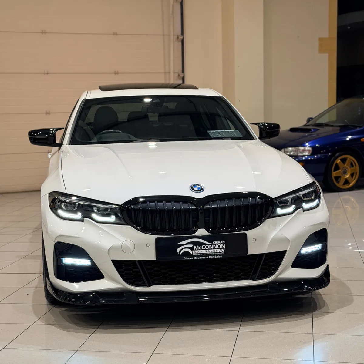 2021 (212)  BMW 330e M-SPORT PRO PACK 290BHP *SUNR - Image 2