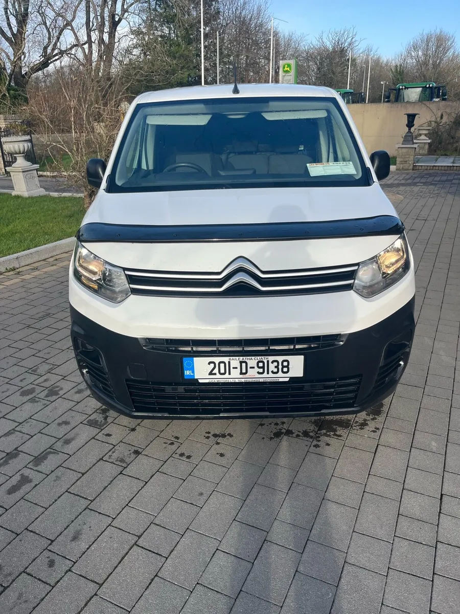 2020 Citreon Berlingo *low kms new doe* - Image 3