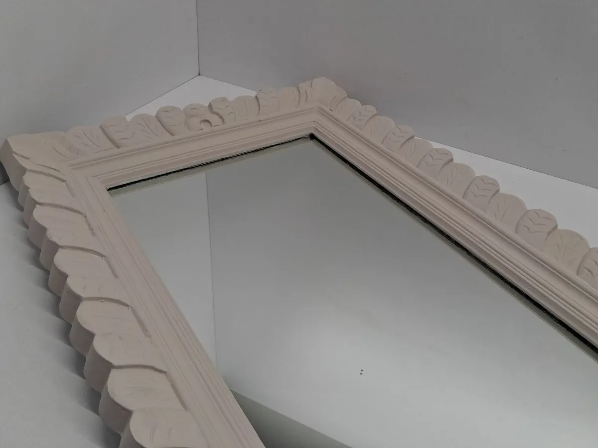 Online Auction Of A White Mirror & More! - Image 4