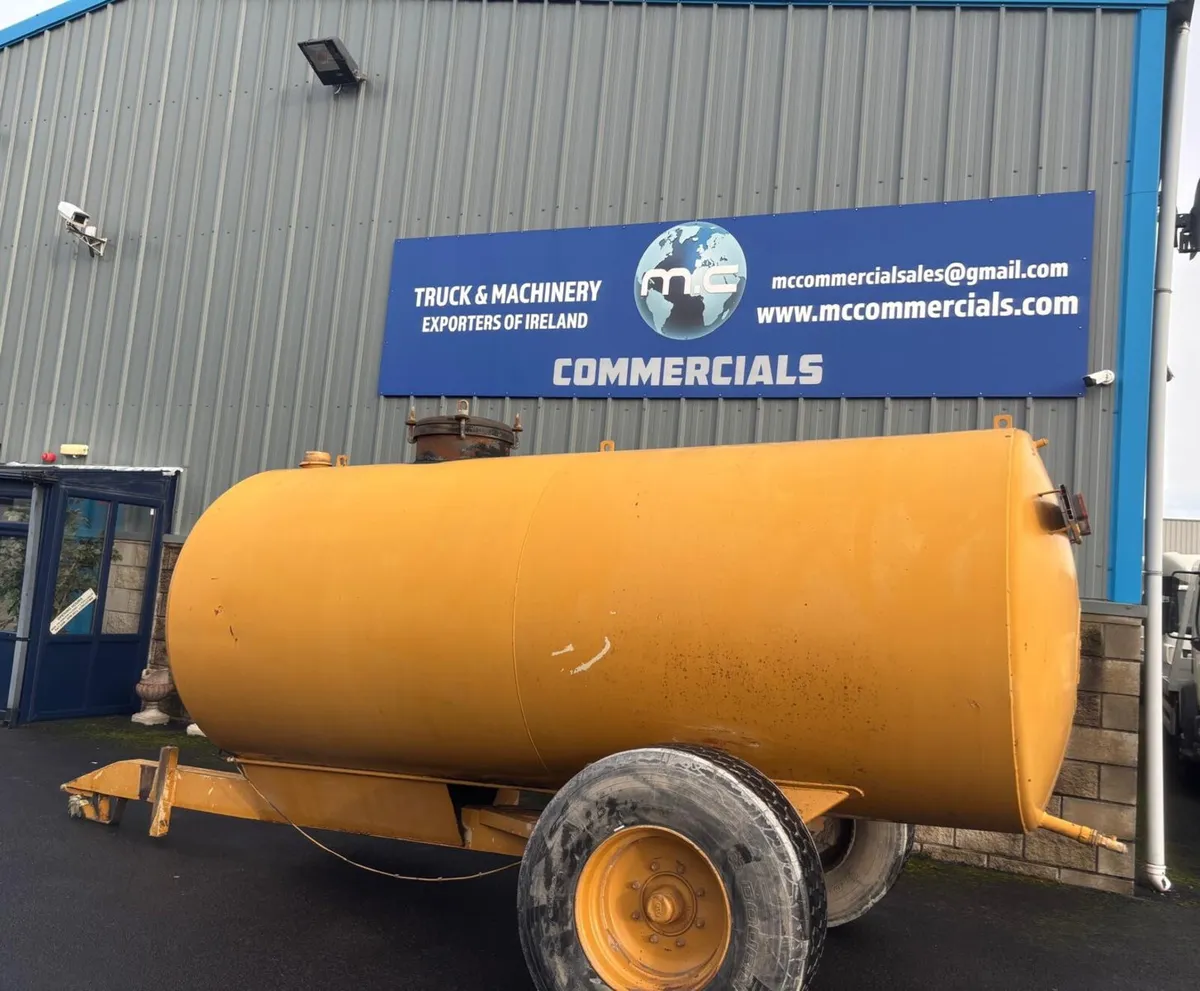 For Sale: Single Axle Fuel Bowser - Image 2