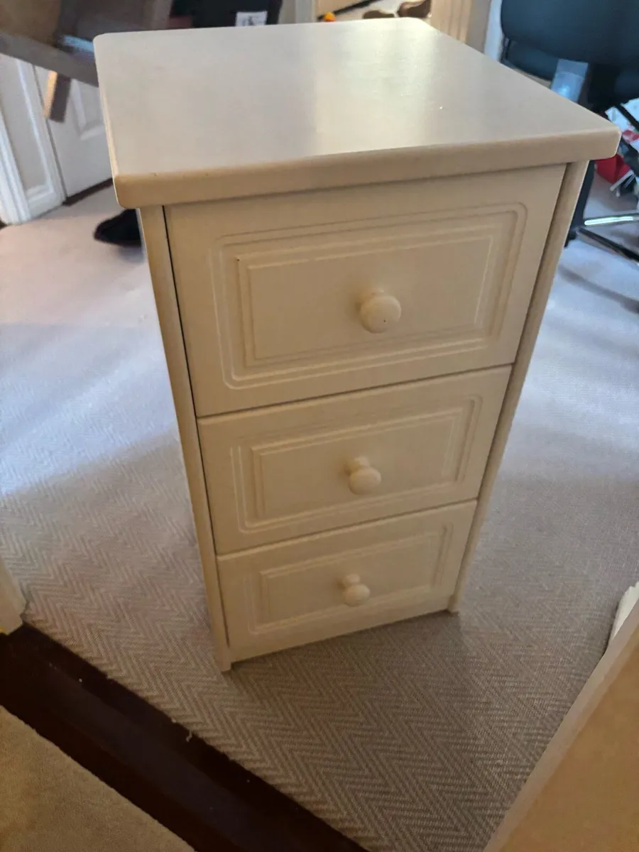 3 drawer table - Image 1