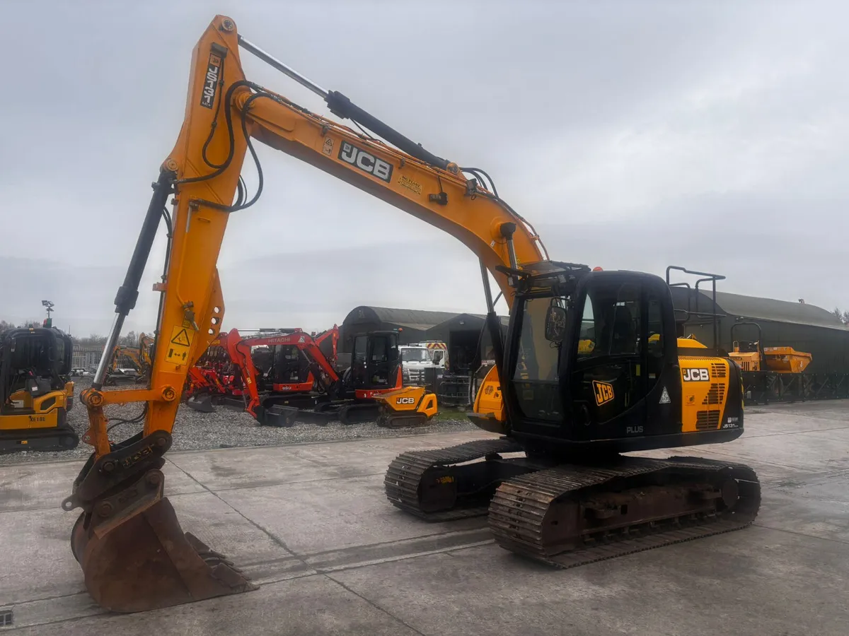 2019 JCB JS131 LC1 PLUS - Image 1