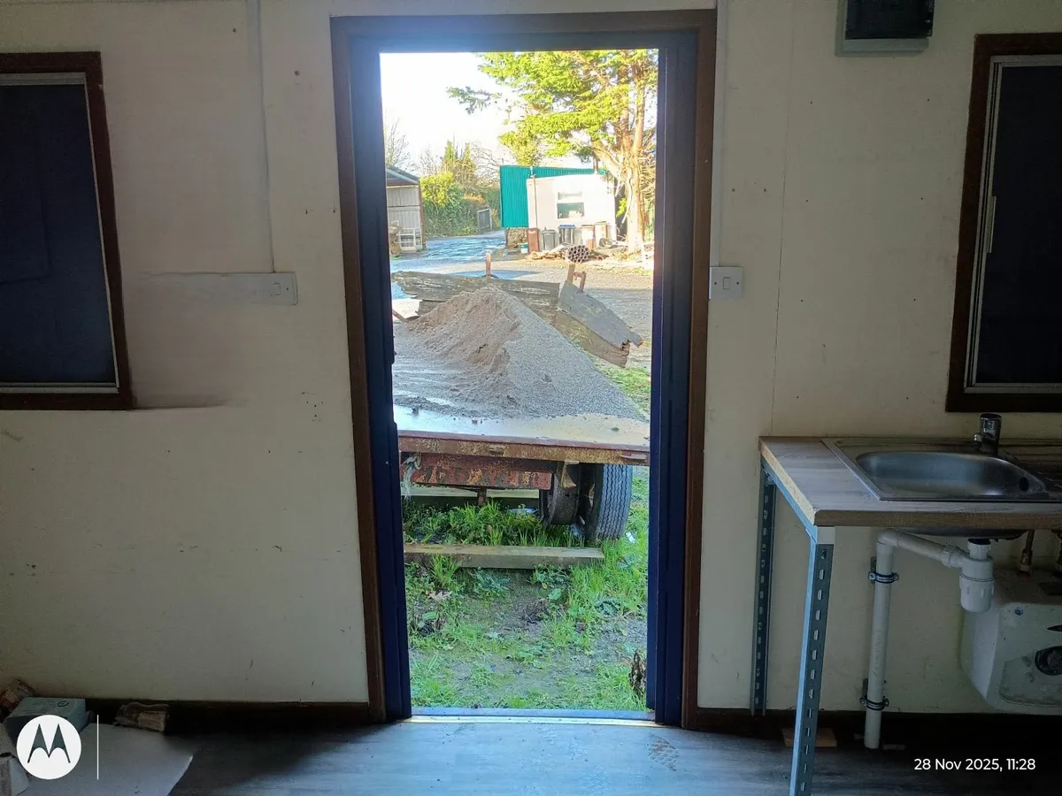 20 foot x 10 foot office container - Image 4