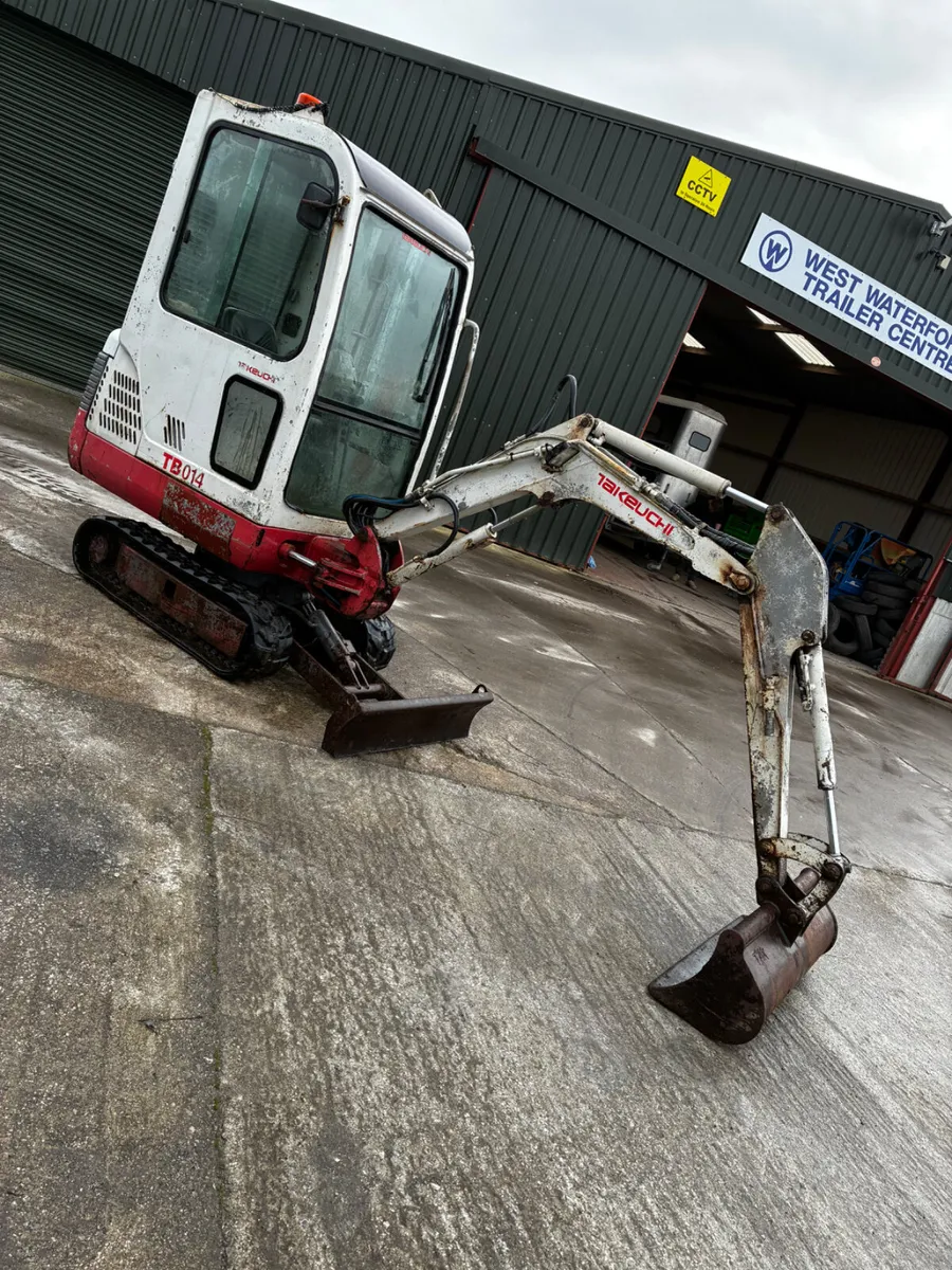 Takeuchi tb014 mini digger - Image 4