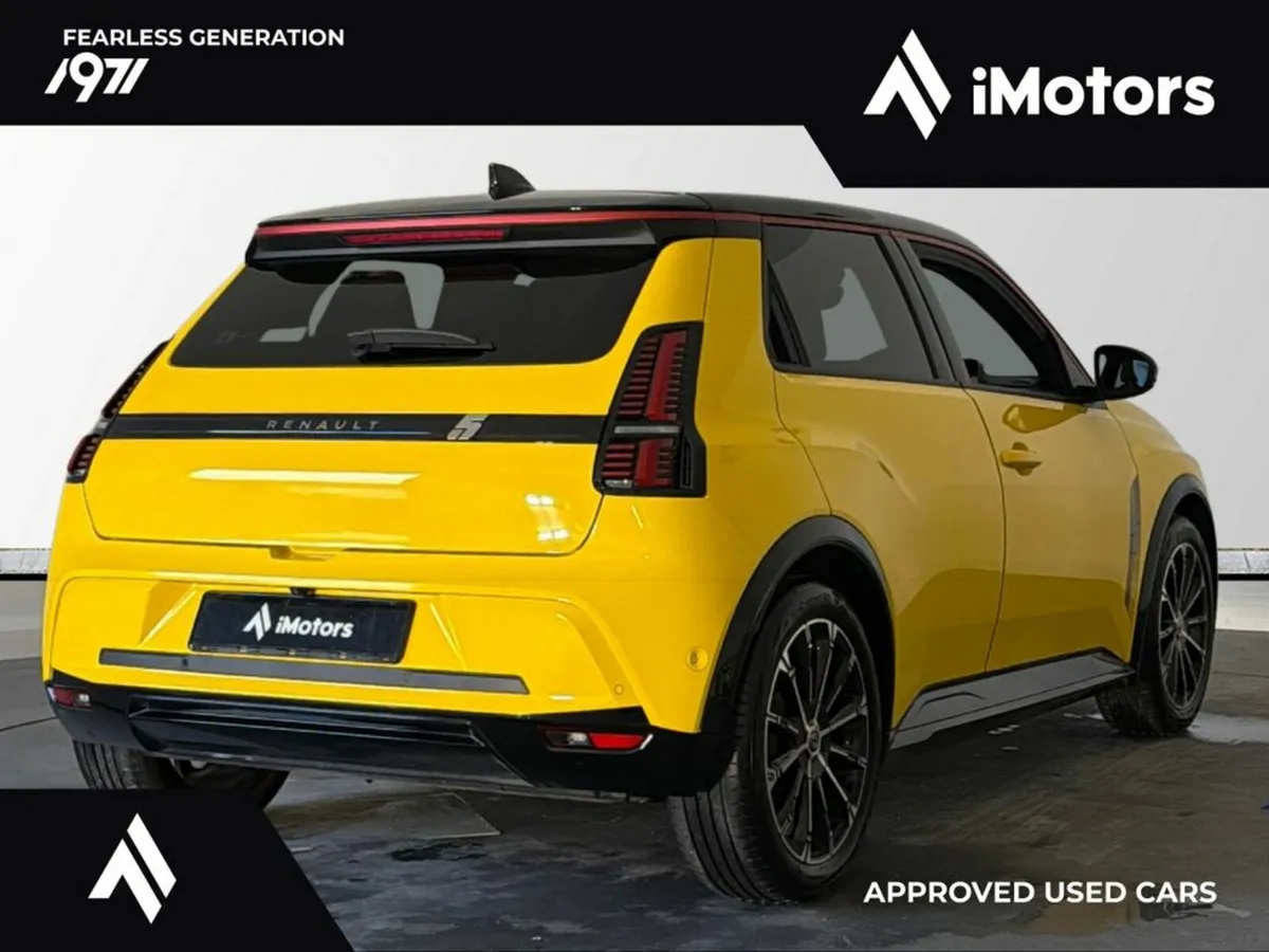 Renault 5 Iconic 52kWh 150hp - Image 3