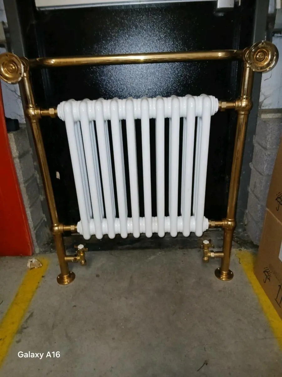 Traditional Towel Rail - Image 3