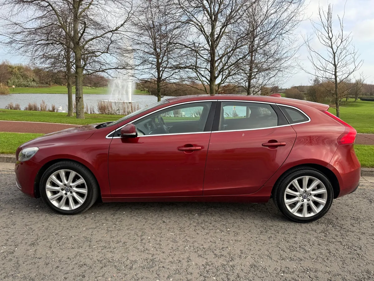 1.6 DIESEL HIGH SPEC LOW MILEAGE - Image 4