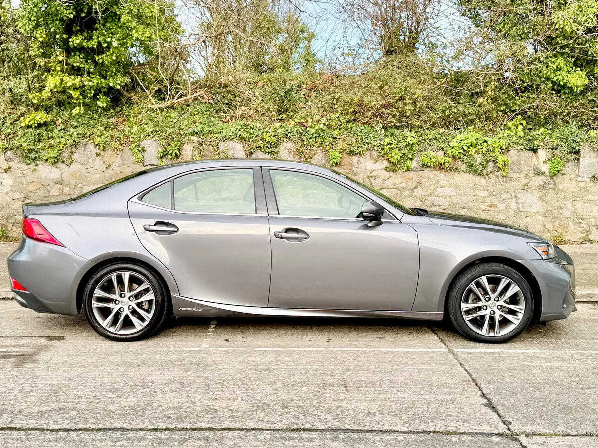 Lexus IS 2017!!!! Is300H!!!HYBRID!!!! - Image 4