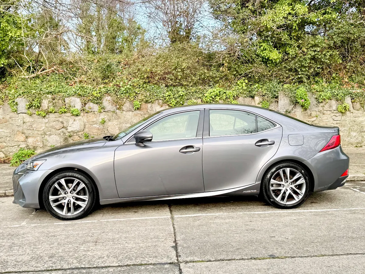 Lexus IS 2017!!!! Is300H!!!HYBRID!!!! - Image 3
