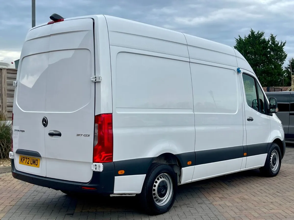 Mercedes-Benz Sprinter 317 CDI 170 L2H2 FRIDGE VAN - Image 3