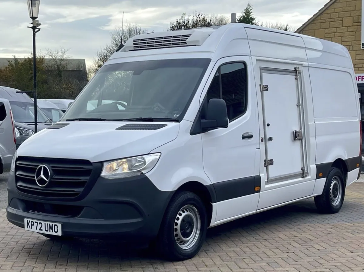Mercedes-Benz Sprinter 317 CDI 170 L2H2 FRIDGE VAN - Image 1