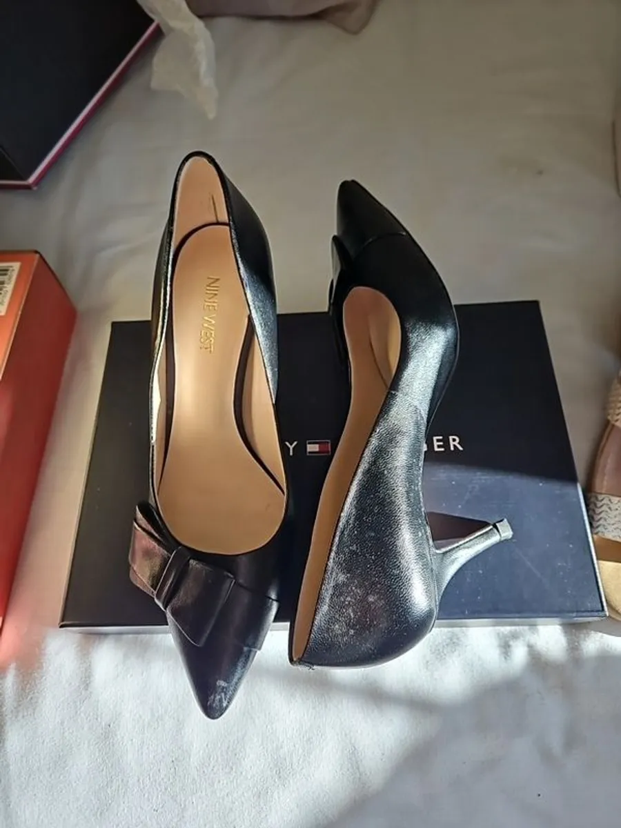 ladies shoes - Image 1