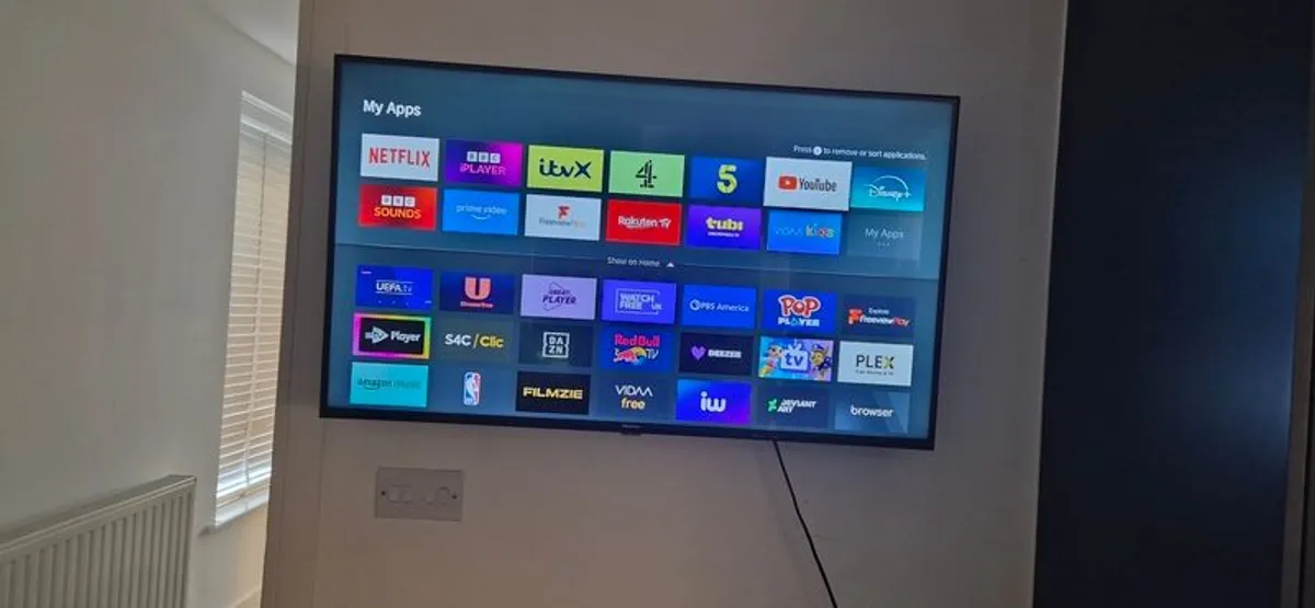 Hisense - 43a7300ftuk 43" Smart 4k Ultra Hd Hdr Led Tv - Image 1