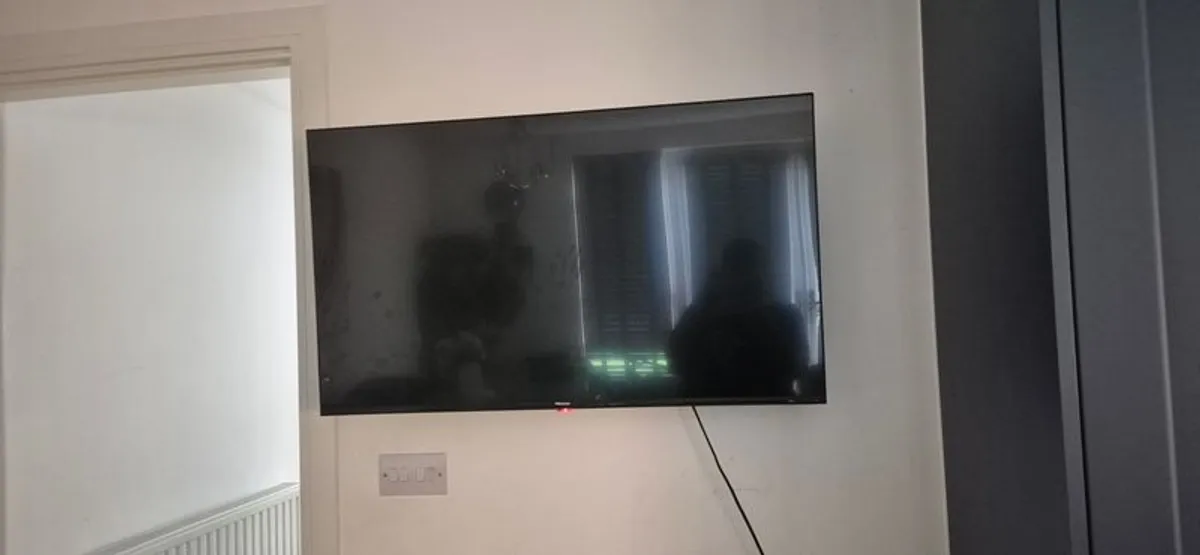 Hisense - 43a7300ftuk 43" Smart 4k Ultra Hd Hdr Led Tv - Image 2