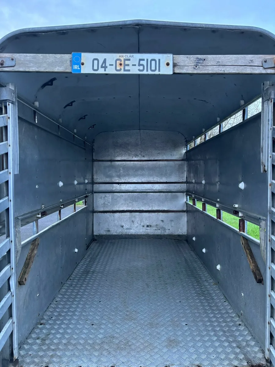 Ifor Williams 10x5"3 cattle box - Image 4