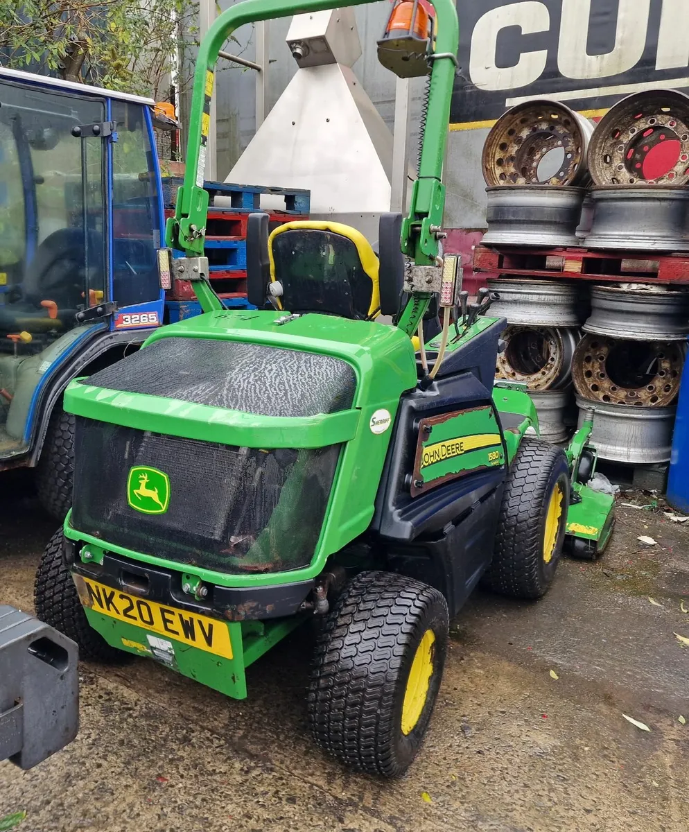 John Deere 1580 Ride on Mower Lawnmower - Image 2