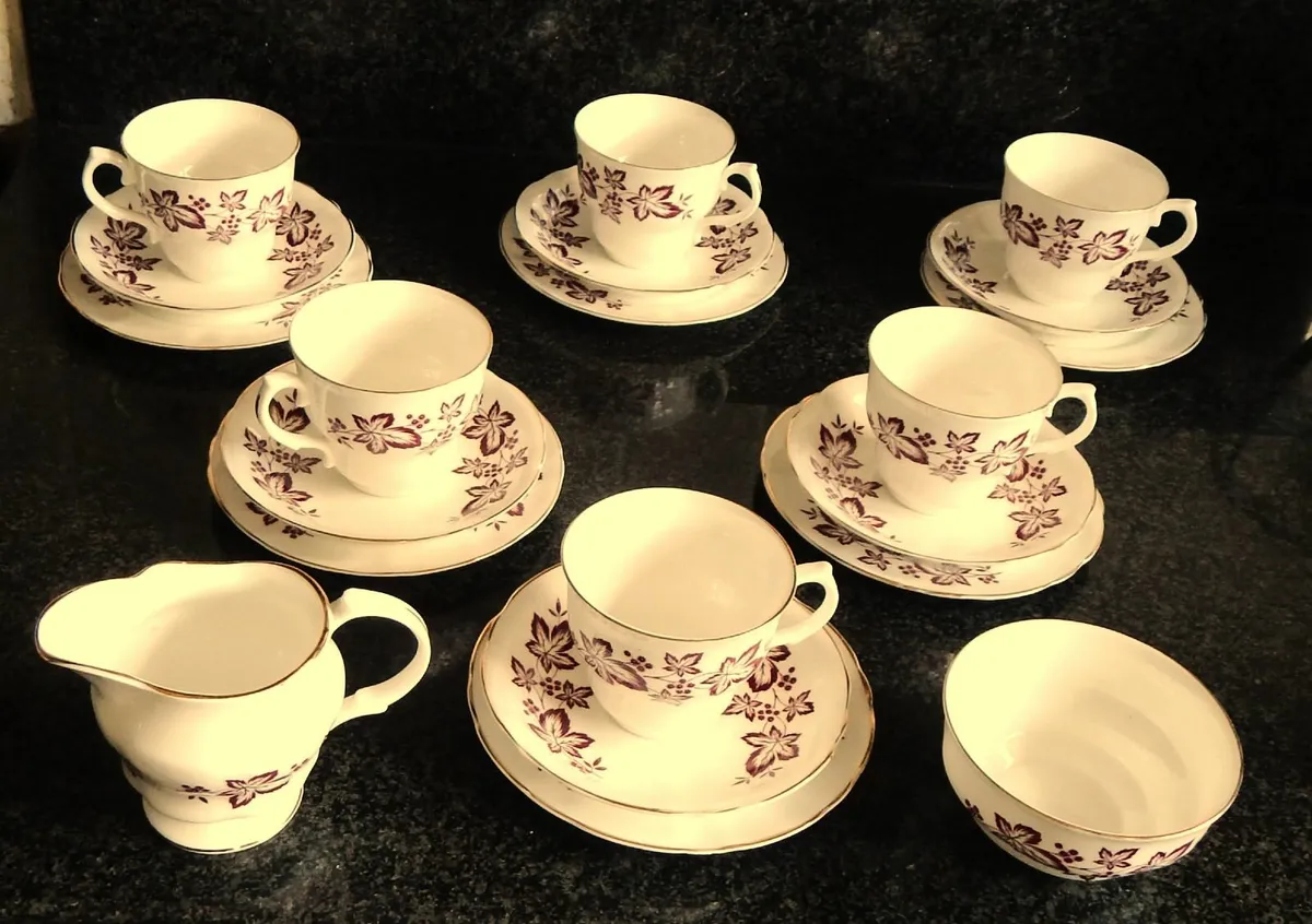 20 Piece China Tea Set - Image 1