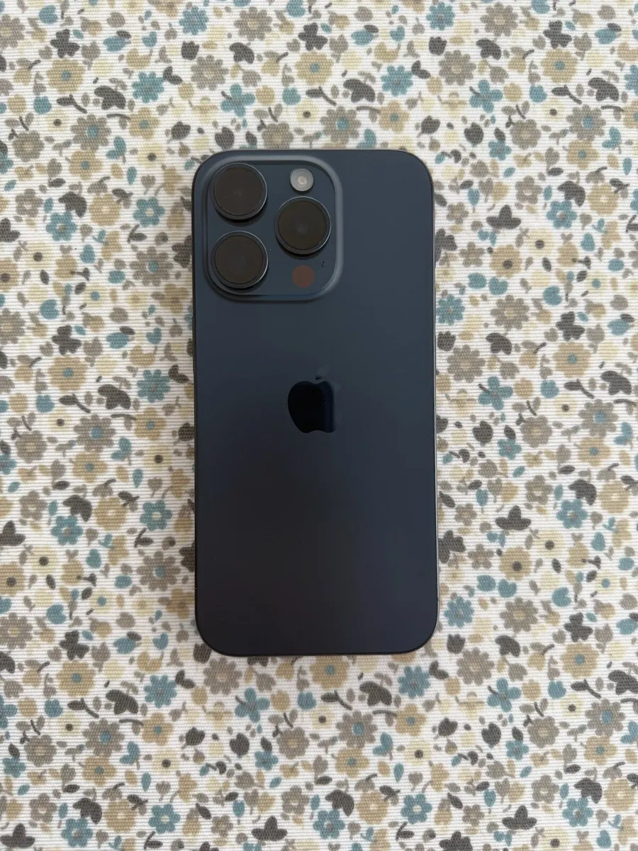 iPhone 15 Pro - Image 2