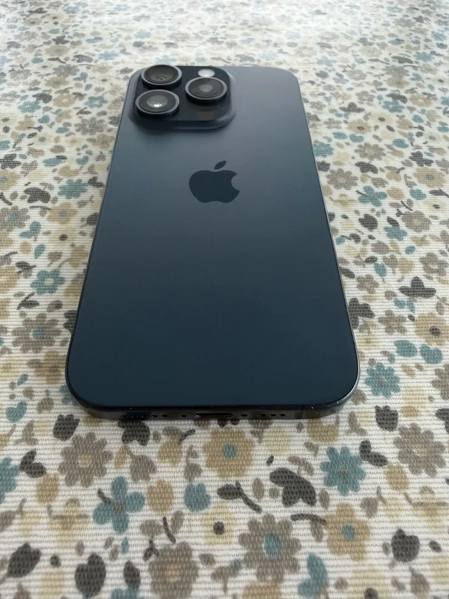 iPhone 15 Pro - Image 3