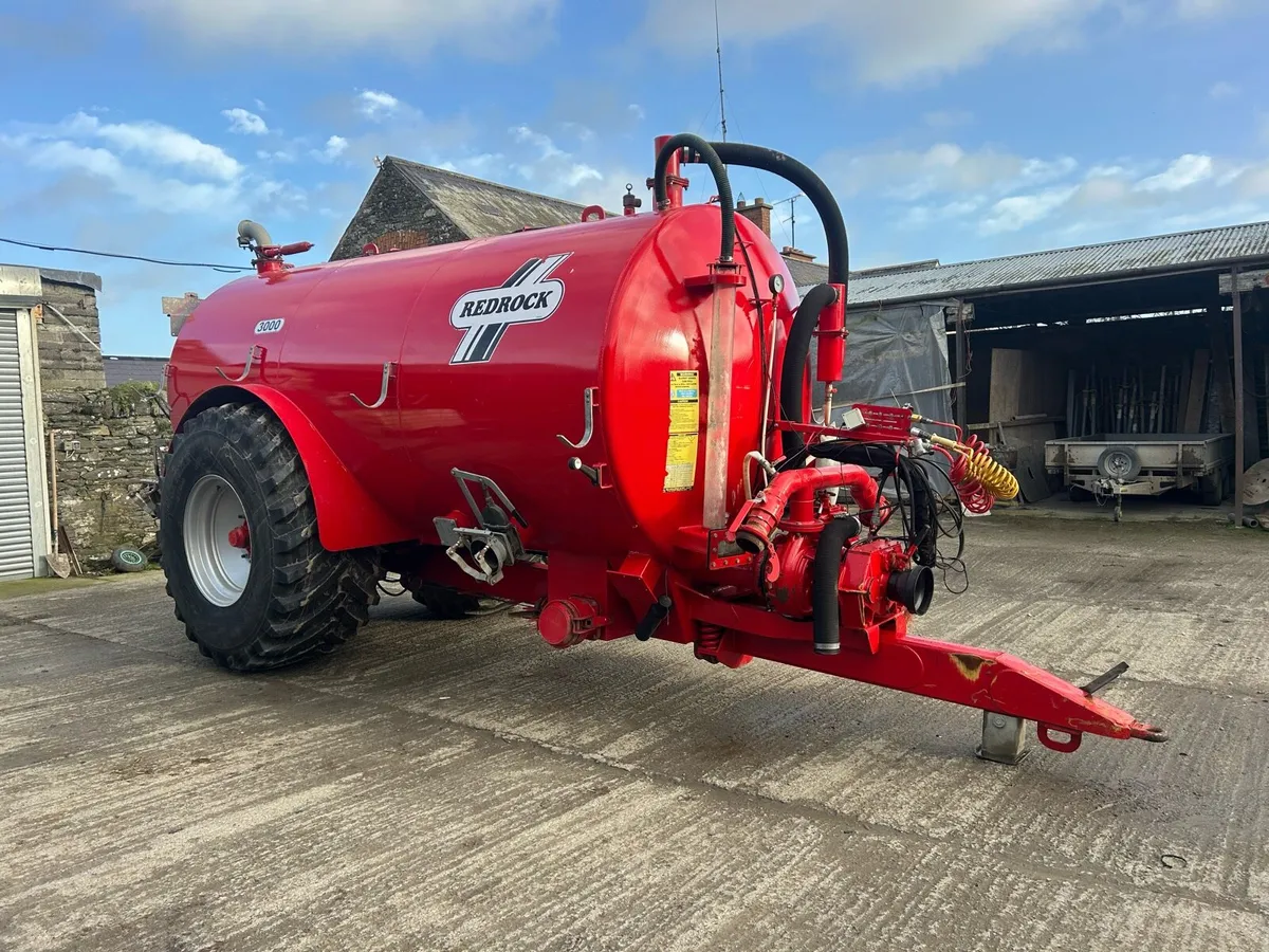 2021   Redrock 3000 Gallon - Image 1