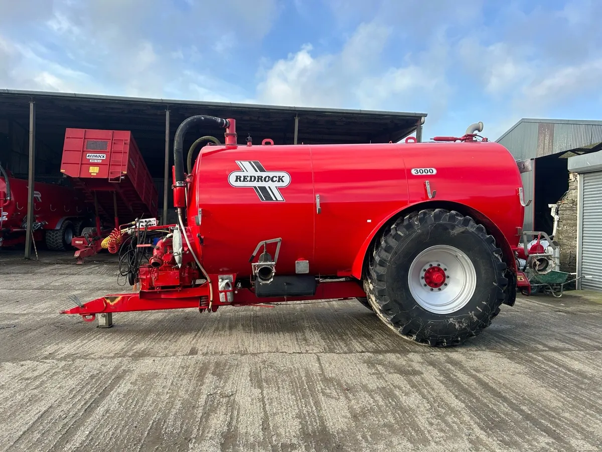 2021   Redrock 3000 Gallon - Image 2