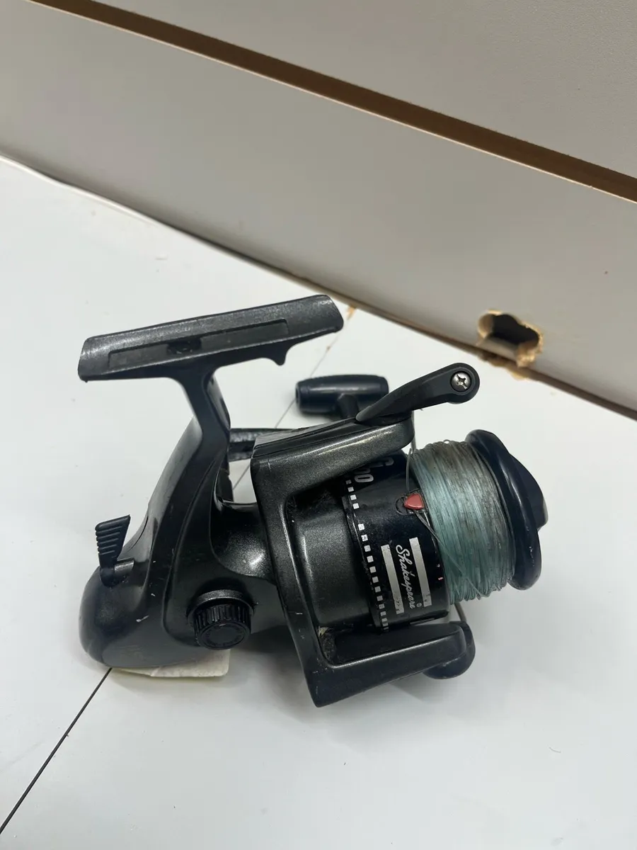 Shakespeare MG1000 Fishing Reel - Image 1